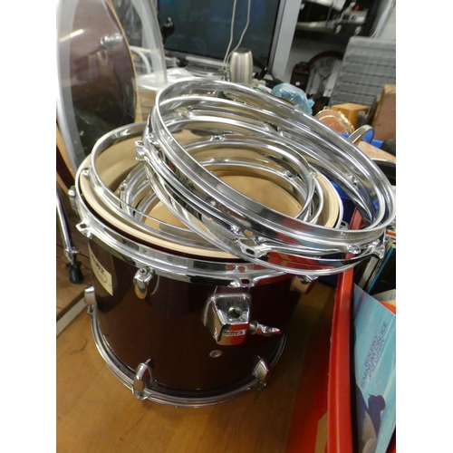 2311 - 4 Mapex V Series drums (require new skins)