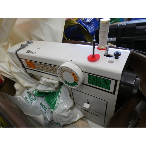 2333 - Toyota 2260 sewing machine