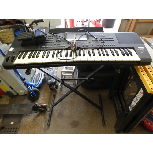 2341 - Technics KW3000 electric piano with foot pedal and stand