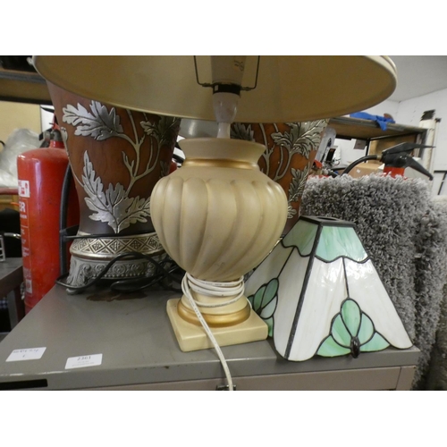 2360 - 3 Lamps, 2 a/f