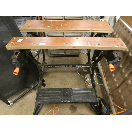 2362 - Black and Decker Plus Workmate 2 folding work bench