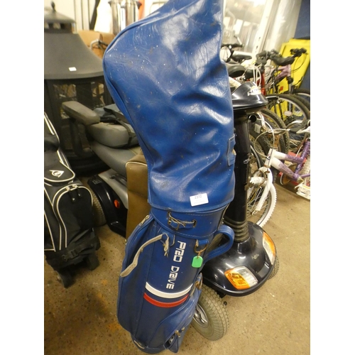 2372 - 2 Golf bags with qty. of golf clubs
