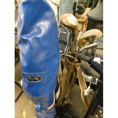 2372 - 2 Golf bags with qty. of golf clubs
