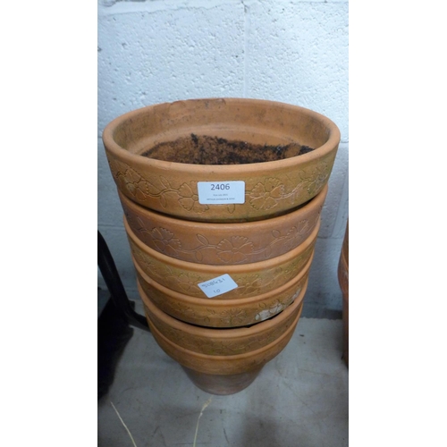 2406 - 6 Small plant pots