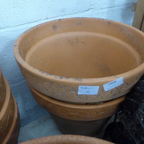 2408 - 5 Large plant pots