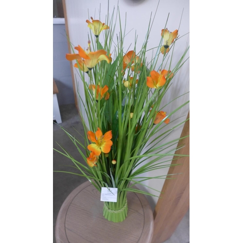 1417 - A 70cm grass sheaf of orange flowers (2360309)   #