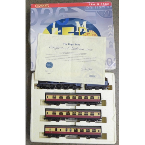 709 - A Hornby Train Pack The Royal Scot R2303M BR 4-6-2 locomotive Princess Coronation Class with certifi... 