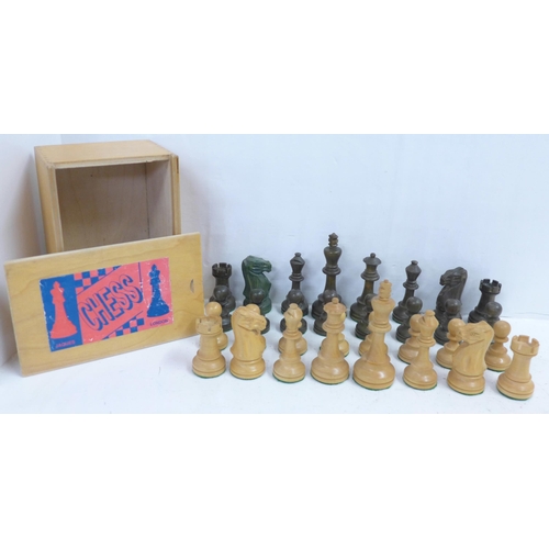717 - A set of Jaques London chess pieces, height of king 9.5cm