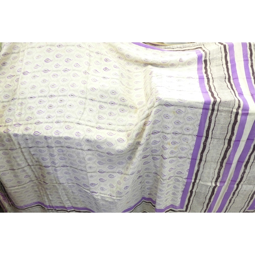 779 - A Victorian cotton shawl