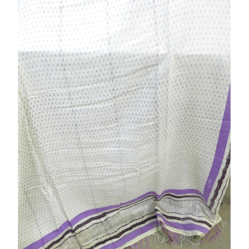 779 - A Victorian cotton shawl