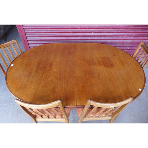 122a - A G-Plan Fresco teak extending dining table and six chairs