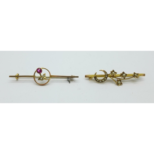 1063 - Two 9ct gold bar brooches set with seed pearls, 3.7g