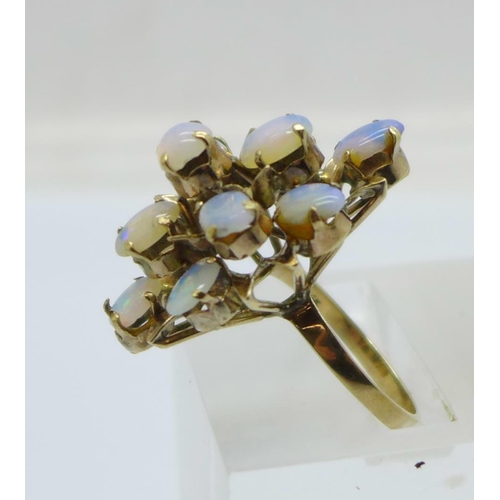 1090 - A 14ct gold and opal cluster ring, 4.2g, L