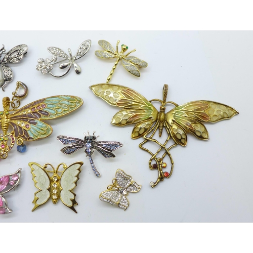 1131 - Dragonfly and butterfly brooches