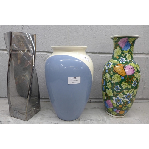 1168 - A glass vase and two other vases **PLEASE NOTE THIS LOT IS NOT ELIGIBLE FOR POSTING AND PACKING**