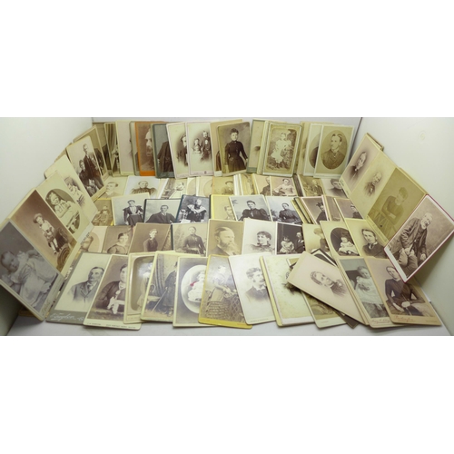 668 - A box of 300 Victorian carte de visite photographs