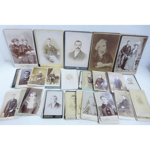 717 - A collection of ninety Victorian carte de visite