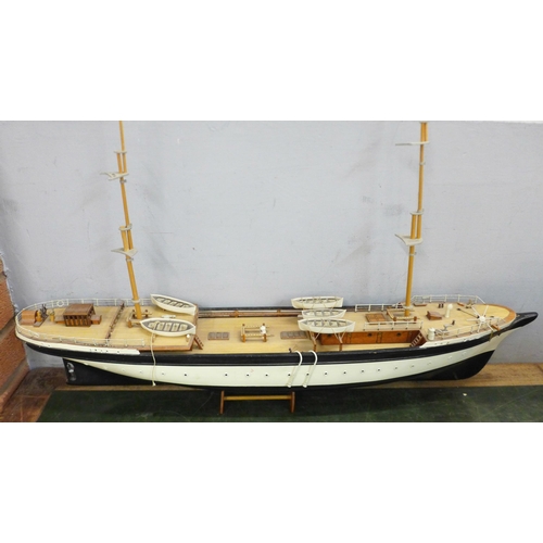 811 - Billing Boats, a part complete model Seeadler, 471 parts, boxed, Meta 484 and 485 parts, boxed, and ... 