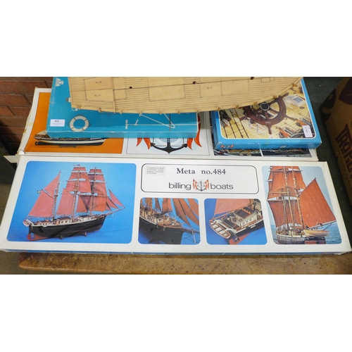 811 - Billing Boats, a part complete model Seeadler, 471 parts, boxed, Meta 484 and 485 parts, boxed, and ... 