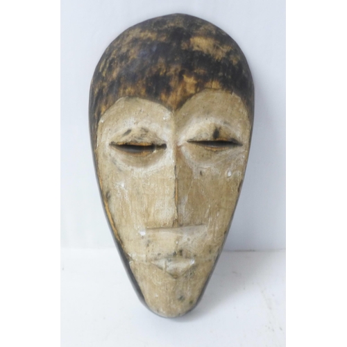 820 - An African Lega mask