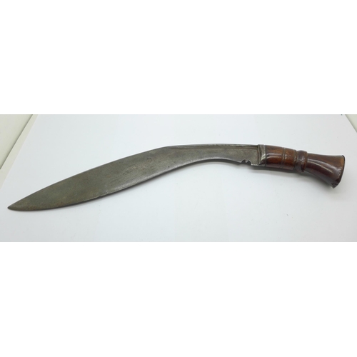 868 - A kukri, no scabbard