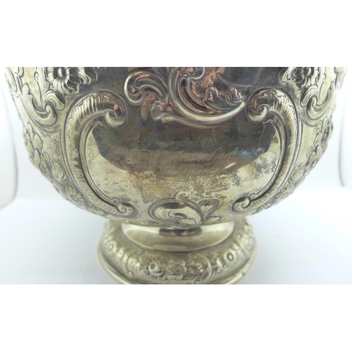 887 - A large silver bowl, with inscription dated 1917, worn London hallmark, 881g, 28oz., diameter 27.5cm