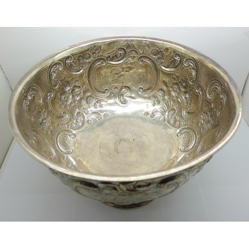 887 - A large silver bowl, with inscription dated 1917, worn London hallmark, 881g, 28oz., diameter 27.5cm