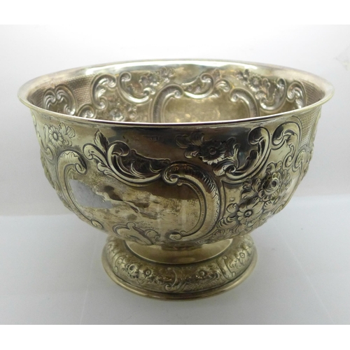 887 - A large silver bowl, with inscription dated 1917, worn London hallmark, 881g, 28oz., diameter 27.5cm