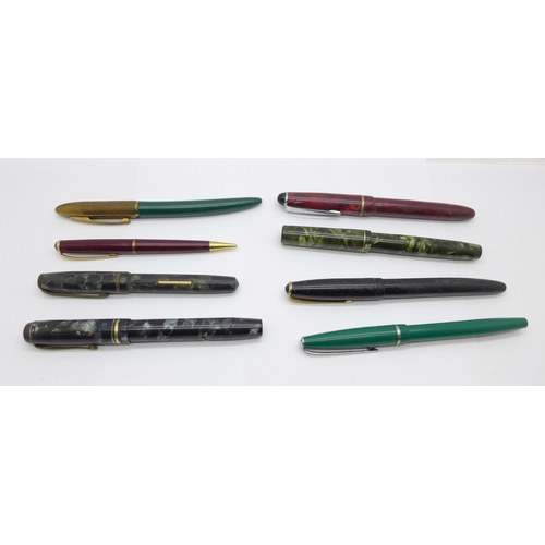 897 - Two pens with 14ct gold nibs, The Conway Stewart and Burnham No.51, five other pens and a pencil, a/... 