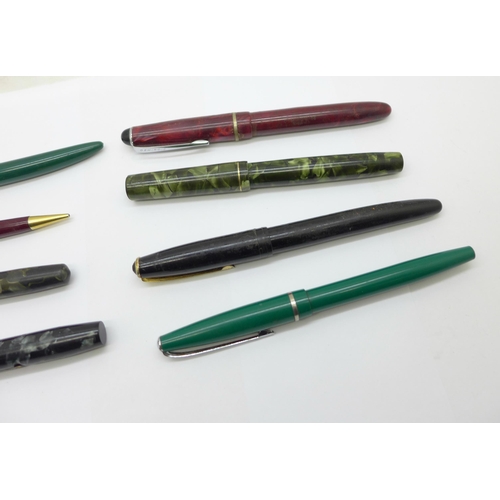 897 - Two pens with 14ct gold nibs, The Conway Stewart and Burnham No.51, five other pens and a pencil, a/... 