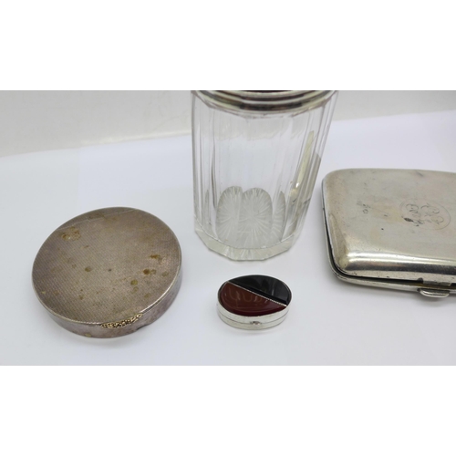 906 - A silver pill box set with agate, a Victorian silver topped glass jar, a silver compact, a/f and a s... 