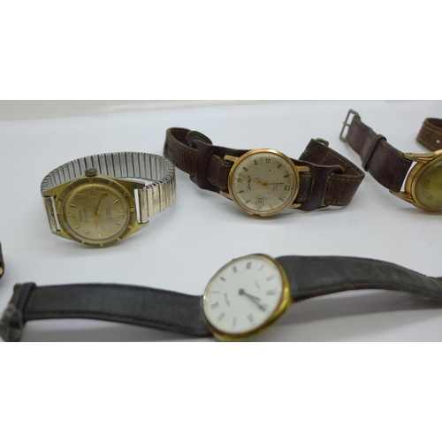 924 - A collection of wristwatches