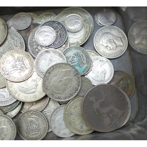 930 - A collection of pre 1920 silver coins including Victorian, 99g, 1920 to 1946 coins, 420g, and other ... 