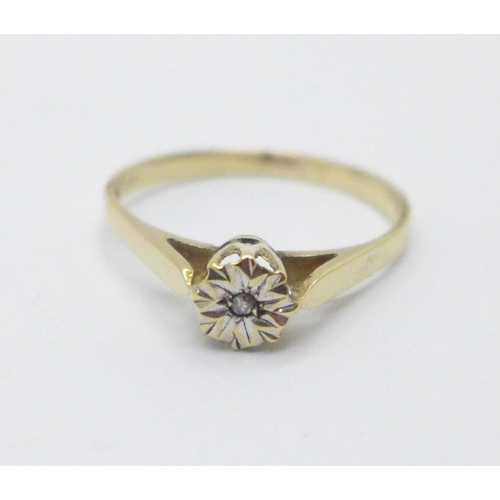 983 - A 9ct gold diamond solitaire ring, 1.4g, M