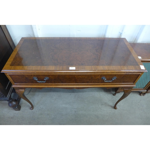 260 - A Dynatron walnut stereogram with matching speakers (model no. Goldring G101 turntable)