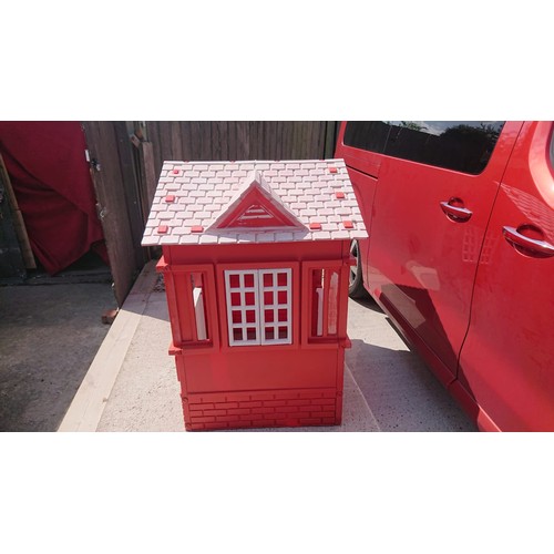 2427 - Plastic Wendy House with windows and doors - complete with fittings