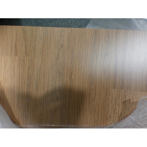 3210 - Light Oak Effect Worktop 1350 x 600 x 40mm, RRP £190 inc. VAT * This lot is subject to VAT