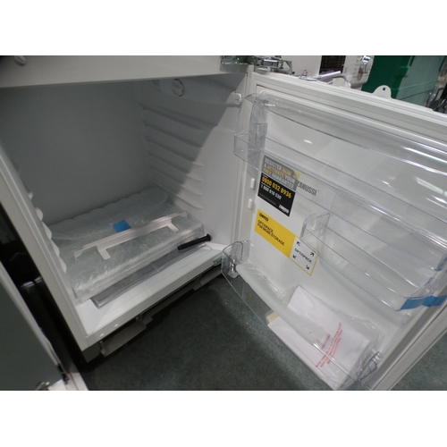 3229 - Zanussi Built-in Under Counter Fridge - H815xW596xD550, RRP £349.17 inc. VAT - model no.:- ZYAE82FR ... 