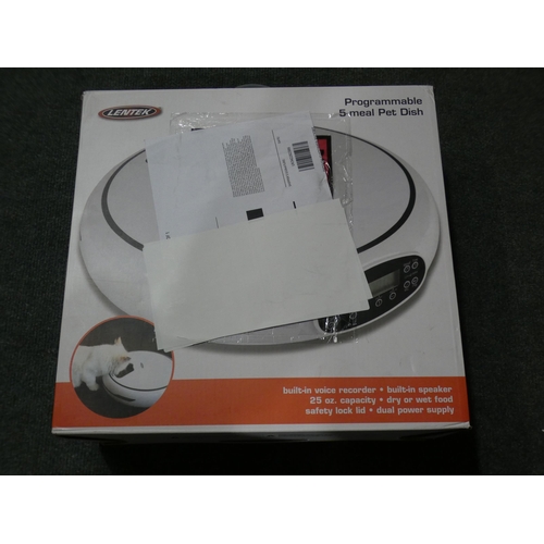 3003 - Programmable automatic pet feeder * This lot is subject to VAT