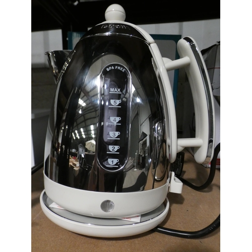 3008 - Dualit 1.5L chrome and cream kettle * This lot is subject to VAT