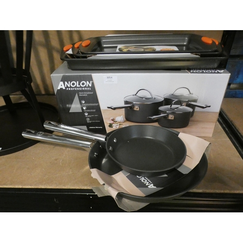 3054 - Anolion Professional non-stick pan set and a set of three Rachael Ray non-stick baking trays * This ... 