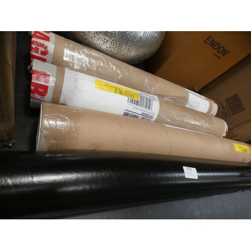 3190 - Quantity of rolled wall coverings/prints * This lot is subject to VAT