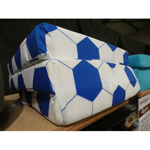 3256 - Blue and white football print fold-out day bed * This lot is subject to VAT