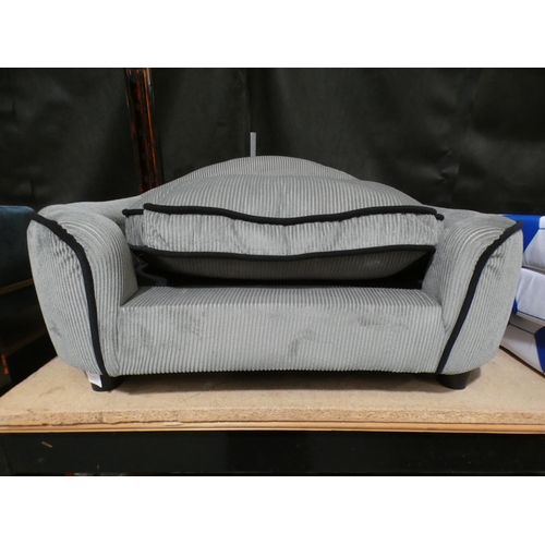 3257 - Grey and black fabric pet bed * This lot is subject to VAT