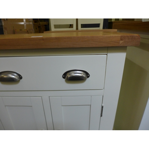 1630D - A Hampshire ivory painted oak mini 2 door sideboard (KEL P30)  *This lot is subject to VAT