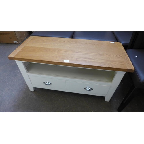 1631 - A Chester white painted oak small TV unit, marked  (NC-TV-W)  *This lot is subject to VAT