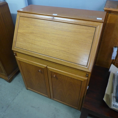 1681 - A teak bureau