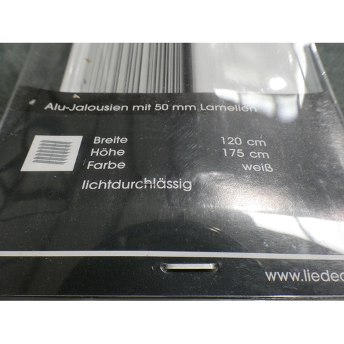 3062 - Liedeco metal Venetian blind (120cm x 175cm) * This lot is subject to VAT