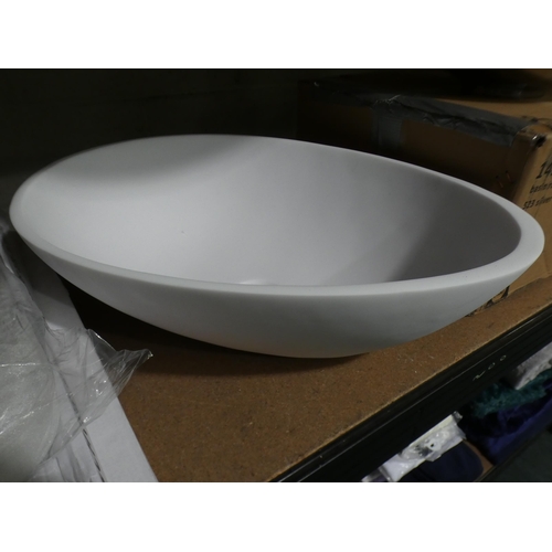 3081 - White resin oval basin * This lot is subject to VAT