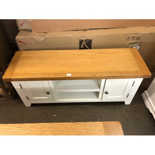 1584 - A hampshire white painted oak TV unit *This lot is subject to VAT*